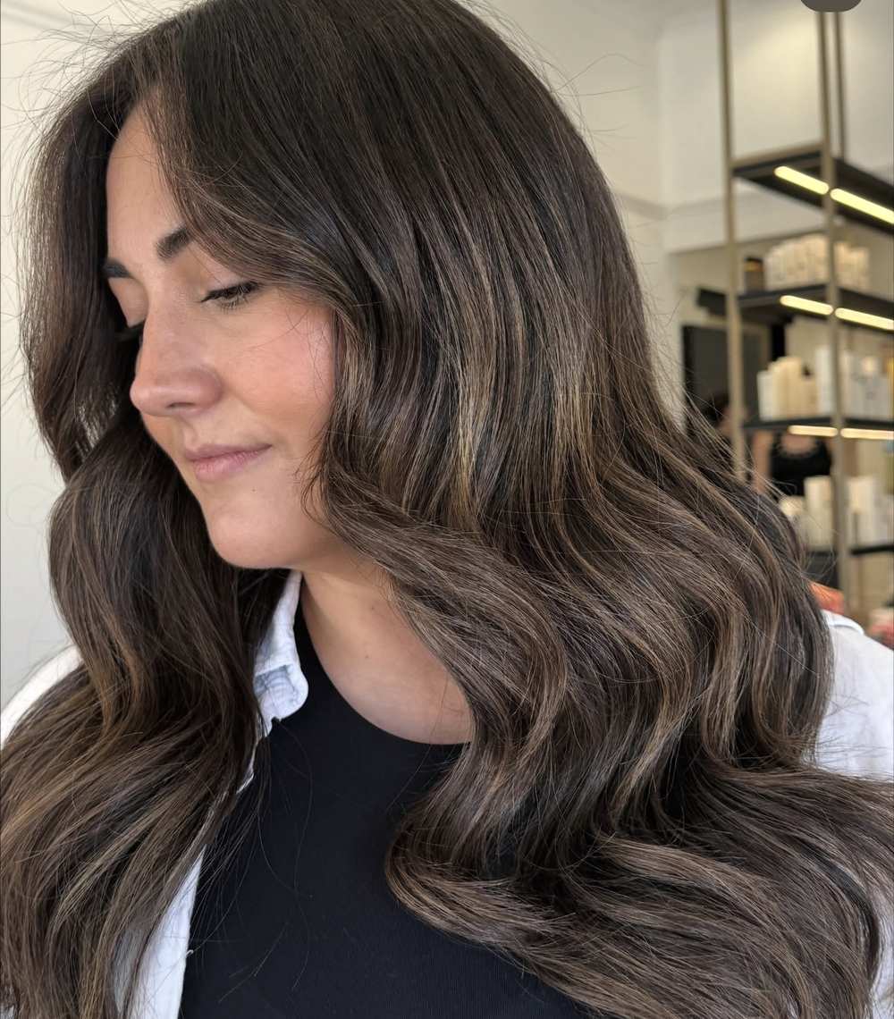 Quarter head of foils creating a bright money piece around the face